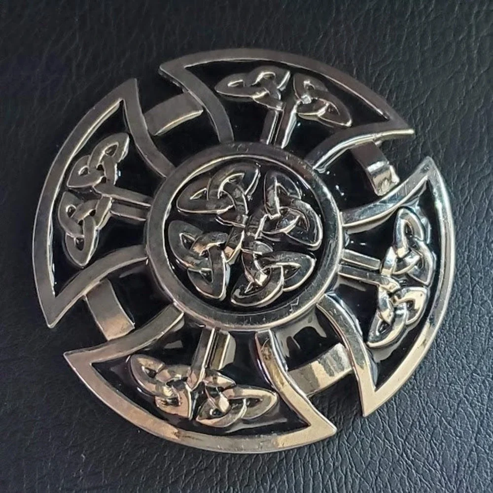 Celtic Knot Belt Buckle Silver Tone Black Enamel Round Irish Scottish Cross